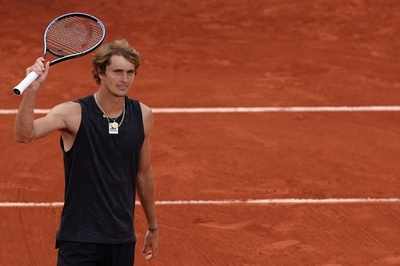 ズベレフ、ストレート勝ちで初戦突破 全仏OP