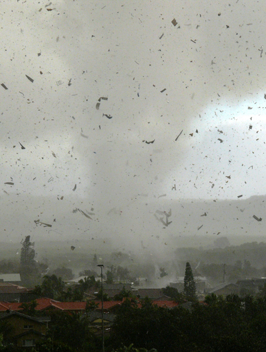 40戸倒壊の威力、竜巻の瞬間とらえる オーストラリア