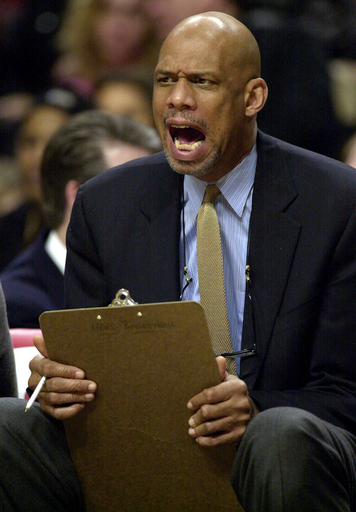 元NBAスター選手のジャバー氏、白血病を告白