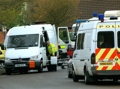 英警察、爆発物所持で19歳男逮捕 2日にわたり爆破処理