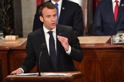 マクロン仏大統領、「米国第一主義」への反対表明 米議会演説で