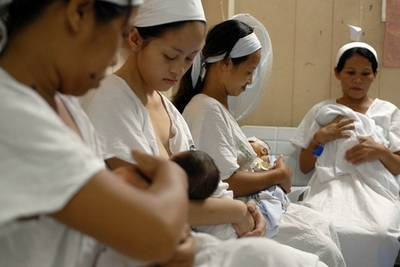 母乳で育った子どもは問題行動が少ない、英大研究