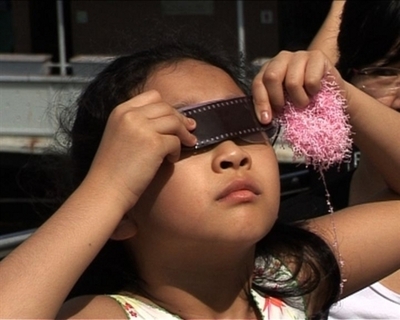 【動画】見えた？見えない？香港でも日食が大人気