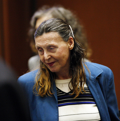 米で70代の女性2人による保険金殺人の公判開かれる