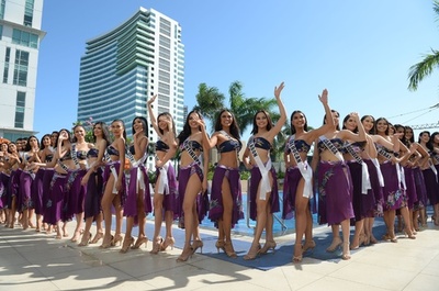 ミス・フィリピン出場者が記者発表会