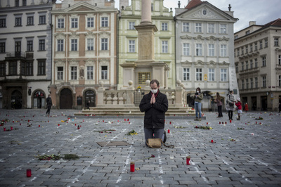 欧州のコロナ死者、100万人超え AFP集計