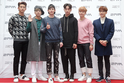 「2PM」、ソウルでファンサイン会開催