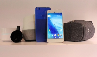 グーグル、完全自社製スマホ「Pixel」発表 AI製品群で競合に攻勢