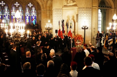 仏旧王族のオルレアン家当主が死去、葬儀に各国王族が参列