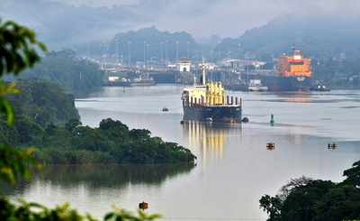 パナマ運河拡張事業、スペイン建設大手が落札 日米連合より安値