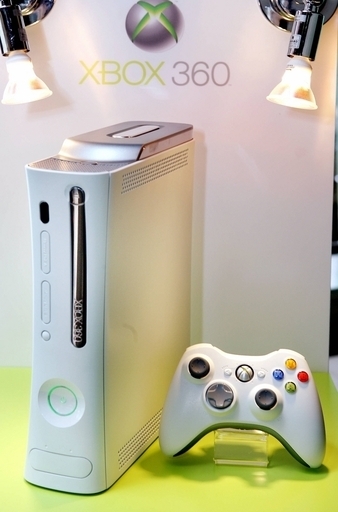 米マイクロソフト、DVDレンタル大手と提携 Xbox向けに映像配信