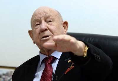 「畏敬と恐怖」人類初の宇宙遊泳、ロシア人元宇宙飛行士が語る