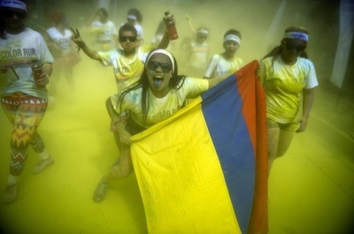 世界で最も楽しい5キロ、コロンビアの「カラー・ラン」