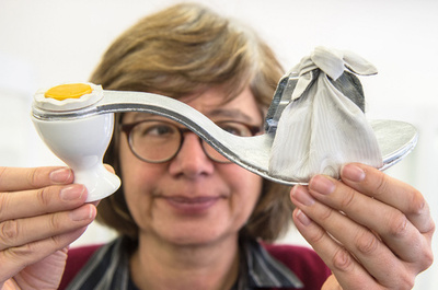 靴にひづめ？ドイツ靴職人の独創的な技