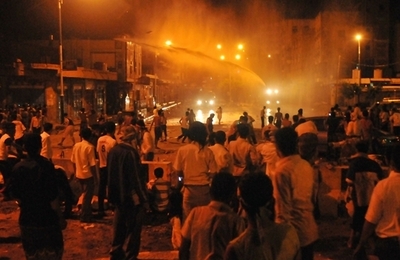 イエメン治安部隊、自由広場を襲撃 デモ参加者21人死亡