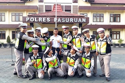 無免許運転で検挙された「警察」さんが警察に就職、インドネシア