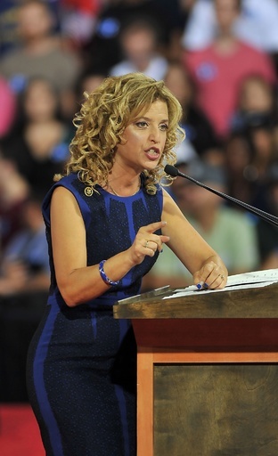 米民主党の全国委員長が辞任へ サンダース氏への妨害疑惑発覚