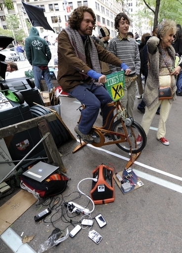 これさえあれば警察なんて怖くない？「ウォール街占拠」支援アプリ登場