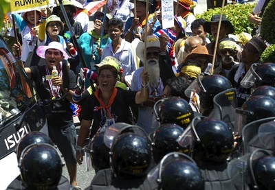 タイ軍、全土に戒厳令を発令