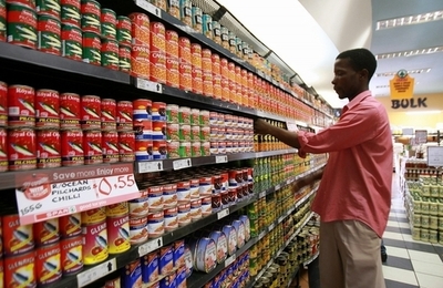 牛乳500mlが600億ジンバブエドル、ハイパーインフレに見舞われた国の今