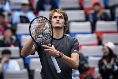 ズベレフが初のベスト4、最終戦の切符つかむ 上海マスターズ