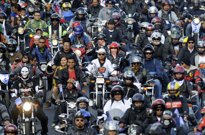 バイカーイベントに3万5000人、グアテマラ