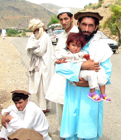 パキスタン北西部で自爆テロ、今週末発生したテロの犠牲者は53人に