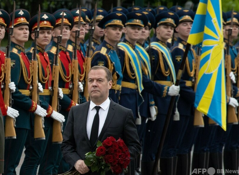 ロシア前大統領、勝利しポーランド国境まで進軍も 