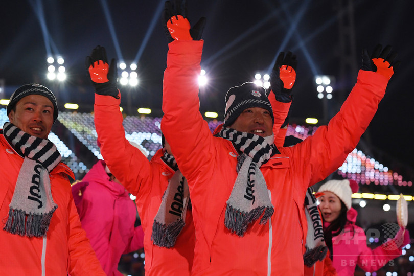 日本代表選手団が開会式に登場 平昌冬季五輪 写真9枚 国際ニュース Afpbb News