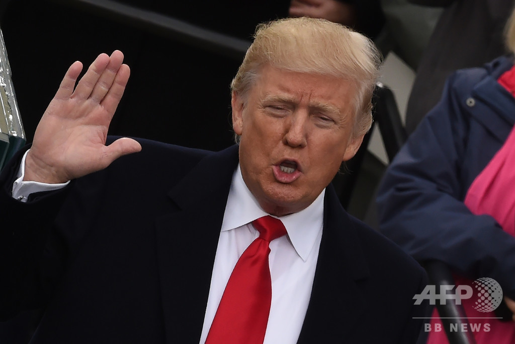 トランプ氏、「今後も100%NATOと共に」 加盟国に負担増要求も トランプ氏、「今後も100%NATOと共に」 加盟国に負担増要求も