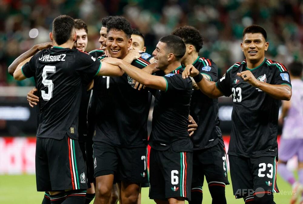 共催国メキシコが韓国を1-0で下し、2連勝で決勝T一番乗りを達成