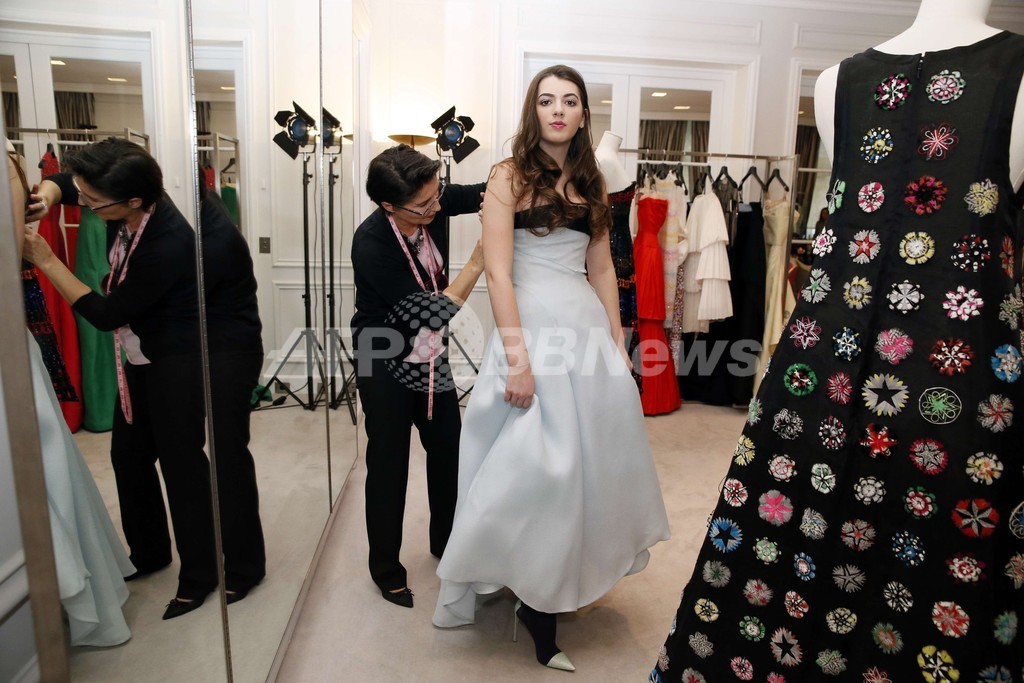 ジョン・F・ケネディ大統領の親族、「ディオール」のドレスで社交界デビュー？