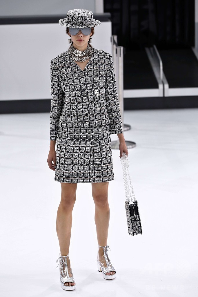 「シャネル」16年春夏コレクション