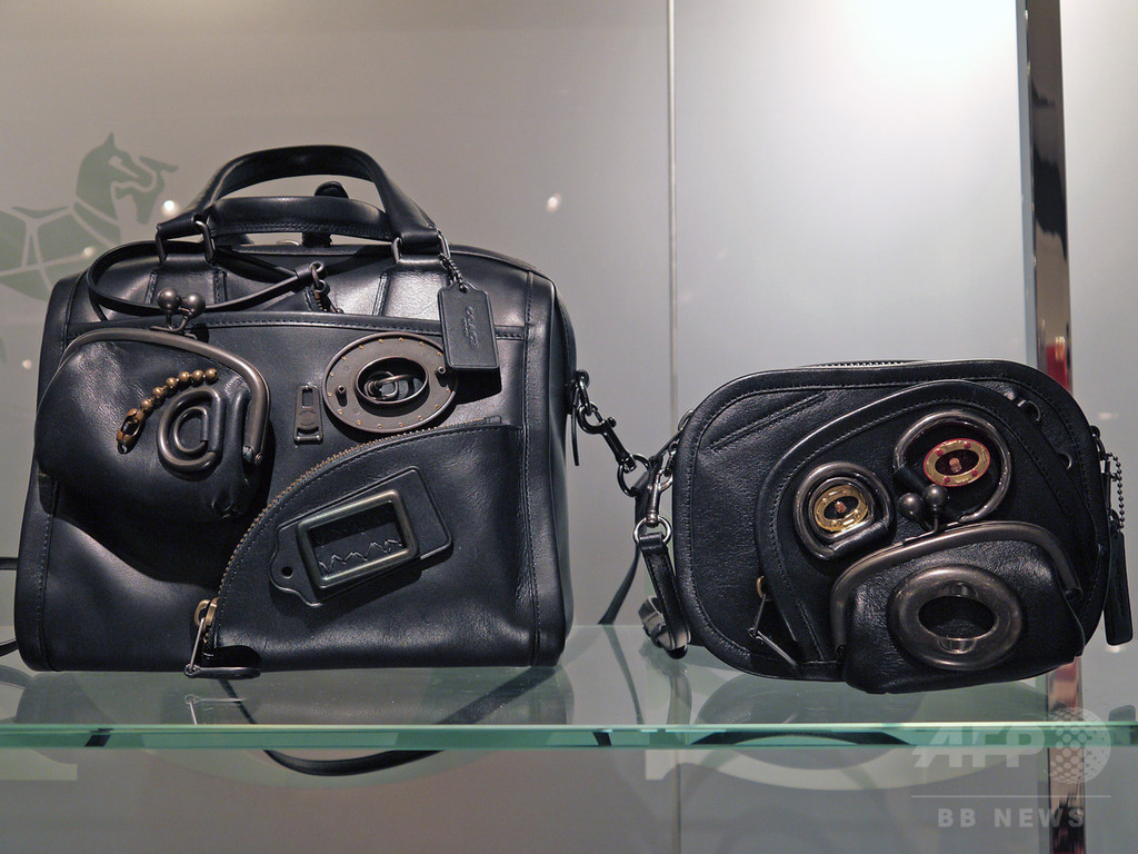 「コーチ」ホリデーコレクションに注目、新宿限定アイテムも