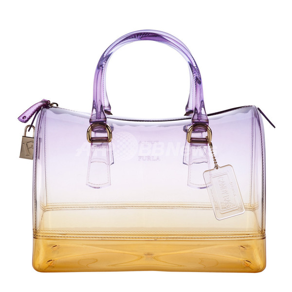 カラーもサイズも進化したフルラ「CANDY バッグ」新作をチェック