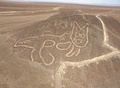 ペルーのナスカ近郊で発見されたネコ科動物の地上絵。ペルー文化省提供（撮影日不明）。(c)Peruvian Ministry of Culture / AFP