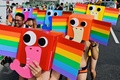 台湾の台北で開催されたプライド・パレードの参加者（2019年10月26日撮影）。(c) Sam YEH / AFP