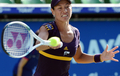 女子テニス、東レ・パンパシフィック・オープン（Toray Pan Pacific Open 2012）、シングルス1回戦。リターンを打つクルム伊達公子（Kimiko Date-Krumm、2012年9月24日撮影）。(c)AFP/TOSHIFUMI KITAMURA