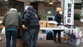 東京都内で食べ物を受け取る人々（2021年1月9日撮影）。(c)Harumi OZAWA / AFPTV / AFP