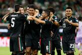 共催国メキシコが決勝T一番乗り、韓国を下し2連勝 サッカーW杯