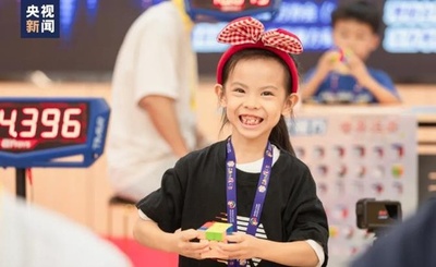 中国の6歳の少女 3日間で2度ルービックキューブ世界記録を更新