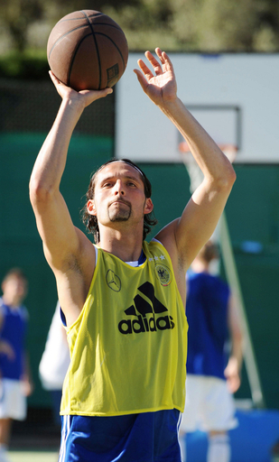 ドイツ代表 欧州選手権2008に向けて練習を行う