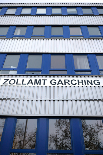 ナチス略奪絵画「手離す気ない」と部屋の主、政府が返還交渉か