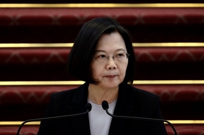 台湾の軍艦で新型コロナ集団感染、対策に「重大な不備」と蔡総統が謝罪