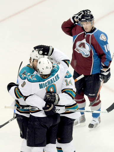 シャークス 3-2でアバランチに勝利