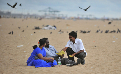 「全インド恋人党」、愛を阻む壁に挑戦