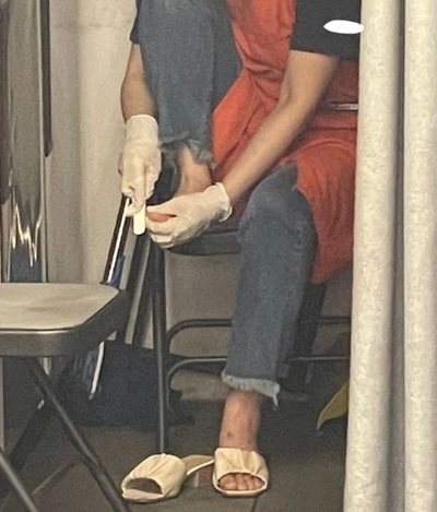 韓国カフェ店員、足の角質を整えていたその手でコーヒー…「粉が入った感じ」客の抗議にも払い戻し拒否