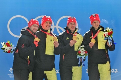 フリードリヒ、五輪2大会連続の2冠 ボブスレー史上初