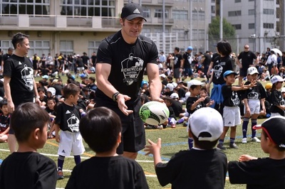 NZ代表元主将のマッコウ氏、都内で開催のチャリティーイベントに登場