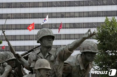 韓国軍、ディープフェイク・世論操作に対抗へ…AI活用の「サイバー情報作戦」システム開発